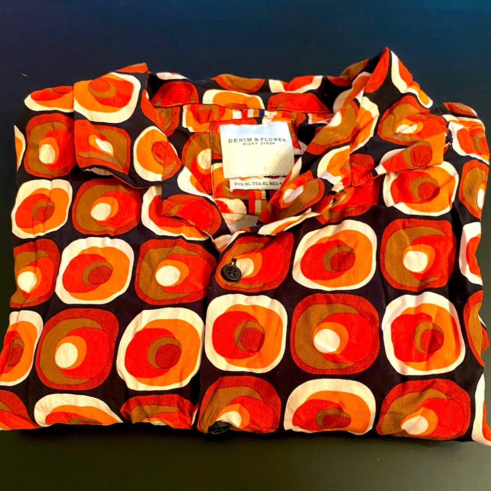 Men’s Denim & Flower Sunburst Button Down Short Sleeve Shirt - XL